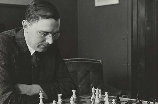 Max Euwe: El Maestro Holandés que Conquistó el Trono Mundial de Ajedrez en 1935