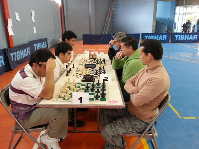 Jugadores en un torneo de ajedrez